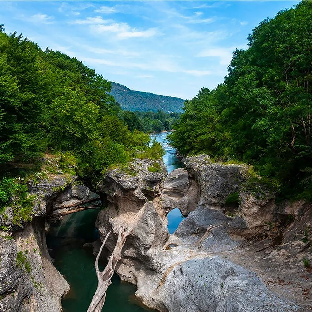 Каменномостский ущелье