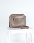 Женская кожаная сумка кросс-боди серо-бежевая A017 taupe