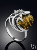 Серебряное кольцо со вставкой из натурального зелёного янтаря «Мелисса»