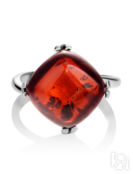 Серебряное кольцо с натуральным янтарем темно-вишневого цвета «Византия»