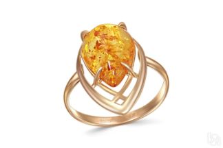 Кольцо с янтарём из красного золота
