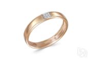 Обручальное кольцо с 4 бриллиантами из красного золота