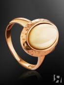 Золотое кольцо с вставкой из натурального белого пейзажного янтаря «Камея»