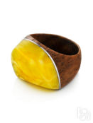 Кольцо из дерева и натурального балтийского янтаря медового цвета