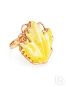 Кольцо в форме кленового листа из золота и натурального янтаря «Канада»