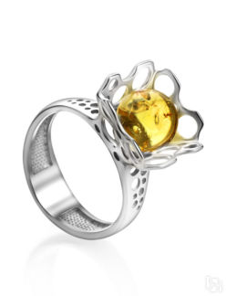Яркое кольцо из серебра с натуральным янтарём лимонного цвета «Женева» Ambe