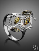 Эффектное кольцо «Тропиканка» из серебра и зелёного янтаря Amberholl