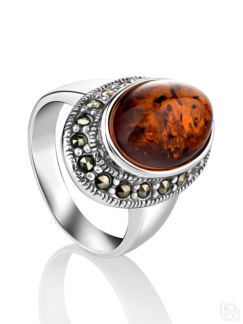 Крупное эффектное кольцо из серебра с марказитами и янтарём «Эйфория» Amber