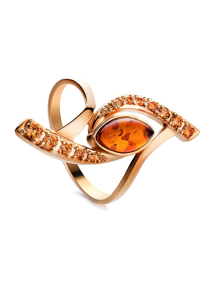Изящное ажурное кольцо «Ренессанс» из золота с янтарём коньячного цвета Amb